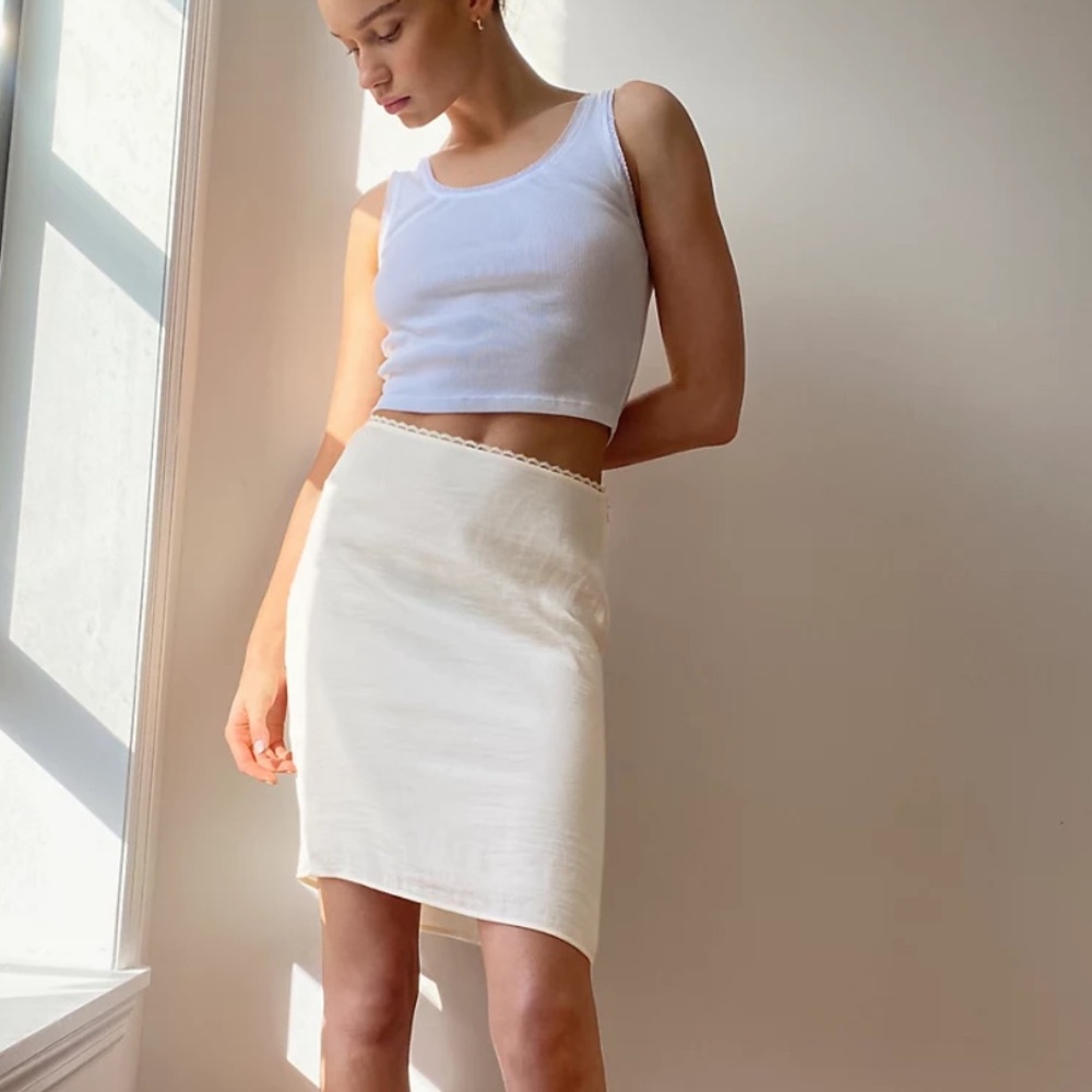 Aritzia Sunday Best Penelope skirt